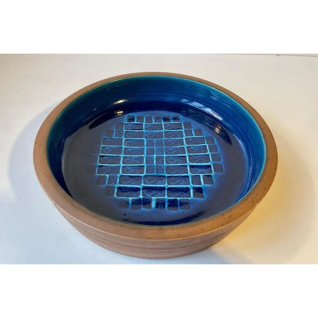 Vintage Stoneware Bowl with Abstract Blue Decor by Jørgen Mogensen for Royal Copenhagen, 1960s For Sale - Image 9 of 12