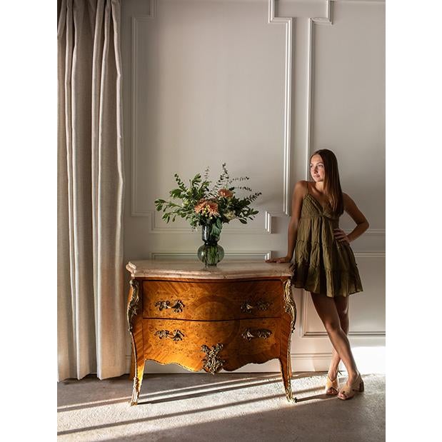 Mid 19th Century French Louis XV Style Burr Walnut Marble Top Bombe Commode For Sale - Image 4 of 18