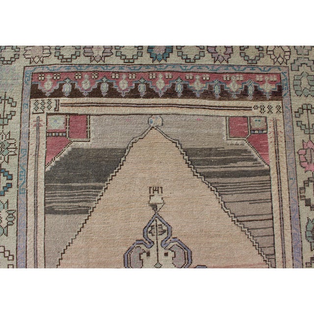 Purple Vintage Turkish Oushak Rug in Soft Beige, Faded Rose, and Muted Lavender 5'0 X 8'8 For Sale - Image 8 of 10