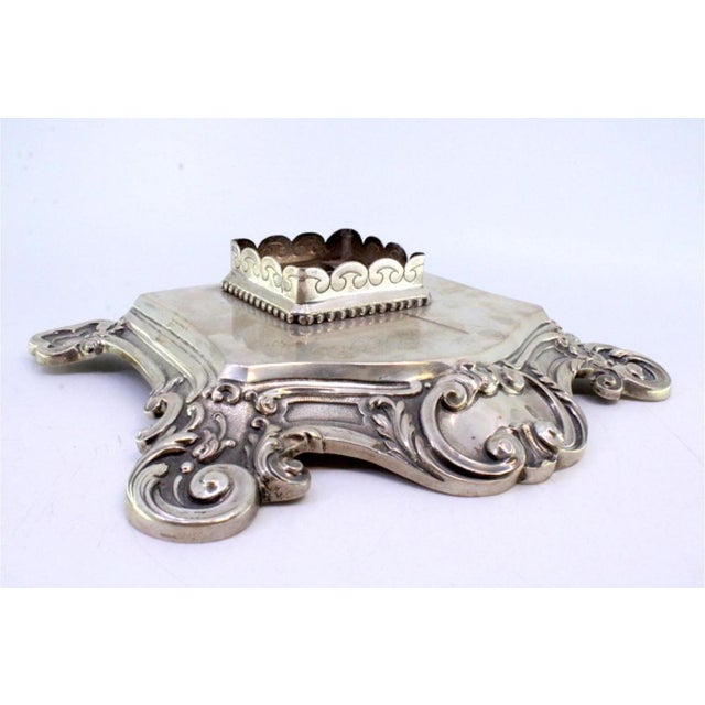 Embossed and Engraved Silver Inkwell with Shells, Pearly Frieze and Monogram Card For Sale - Image 6 of 8