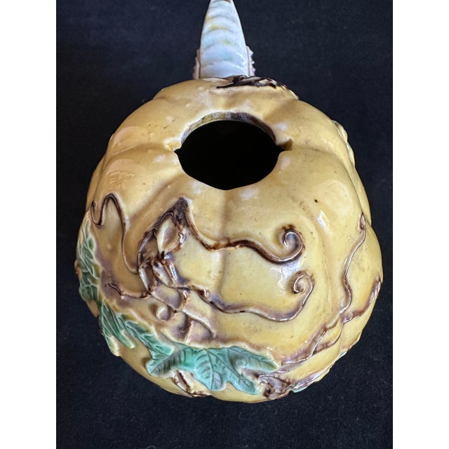 Antique Chinese Porcelain Water Dropper; Gourd-Shaped Scholar's Tool; Qing Dynasty For Sale - Image 10 of 12