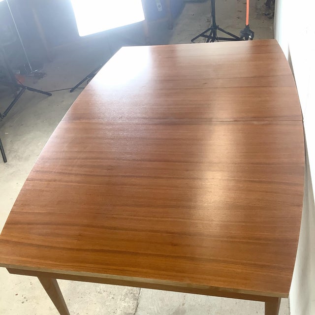 Vintage Mid-Century Modern Walnut Dining Table Attr. Young Manufacturing For Sale - Image 10 of 12