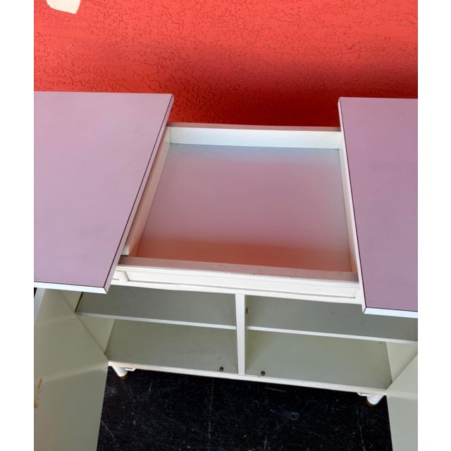 Hollywood Regency Expandable Server Attr to Ficks Reed For Sale - Image 11 of 16