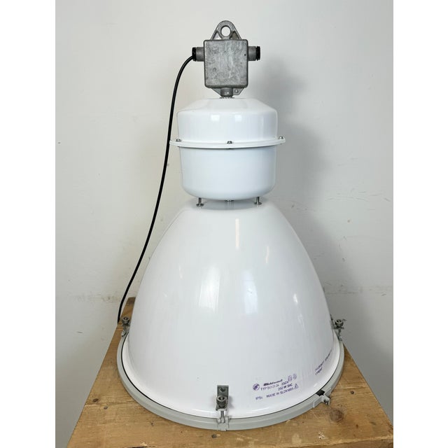 Large Industrial Factory Lamp in White Enamel from Elektrosvit, 1990s For Sale - Image 10 of 17