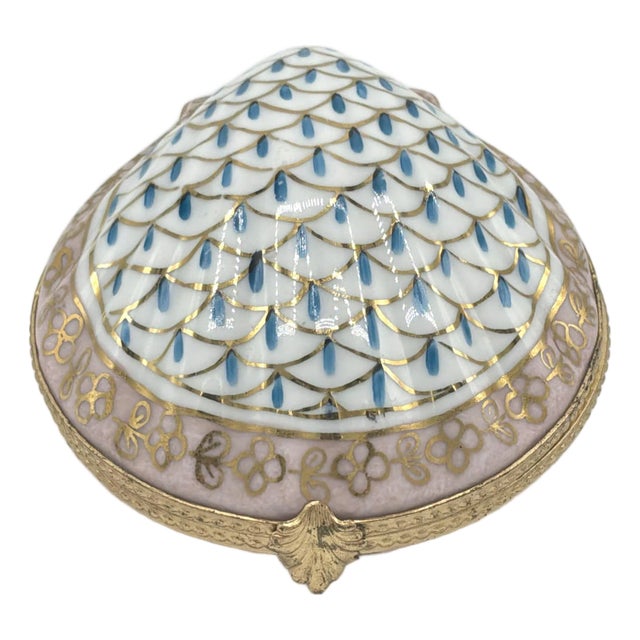 Antique French Petite Main (Painted by Hand) Clam Shell Pink Golden Gilt Limoges Box For Sale