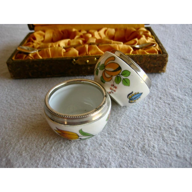 French 1920s French Vintage Limoge Salt and Pepper Set in Original Box For Sale - Image 3 of 8