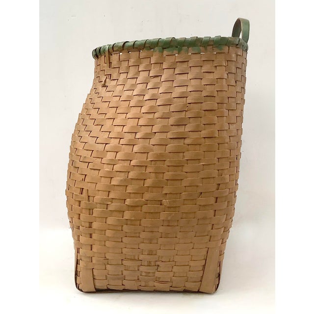 Cabin Circa 1940s Splint Pack Basket in Ochre/Green Paint For Sale - Image 3 of 6