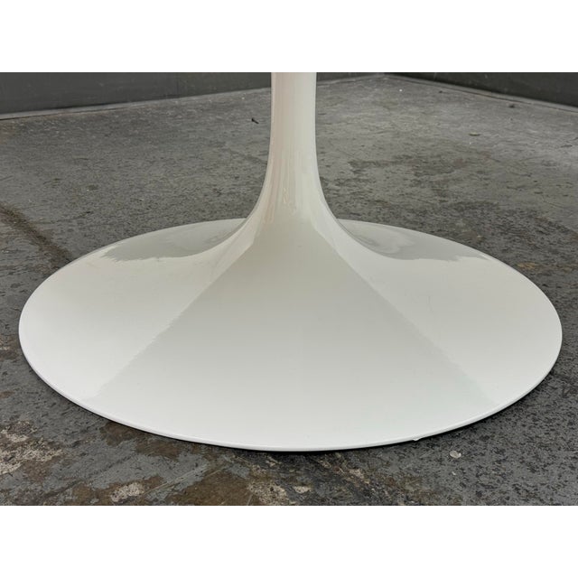Eero Saarinen Tulip Dining Table With Arabescato Marble Top For Sale - Image 9 of 12