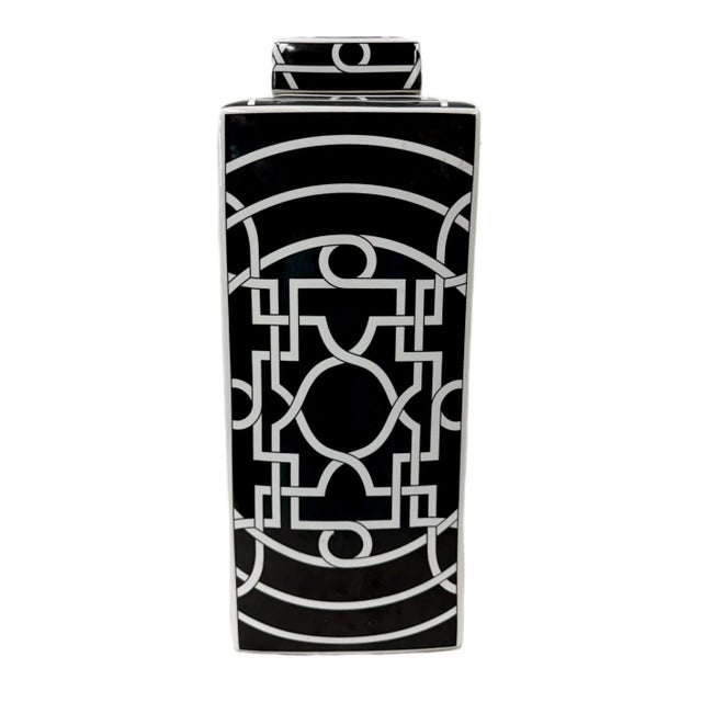 Large Art Deco Style Black & White Geometric Ceramic Ginger Jar Make a bold statement with this striking, contemporary Art...