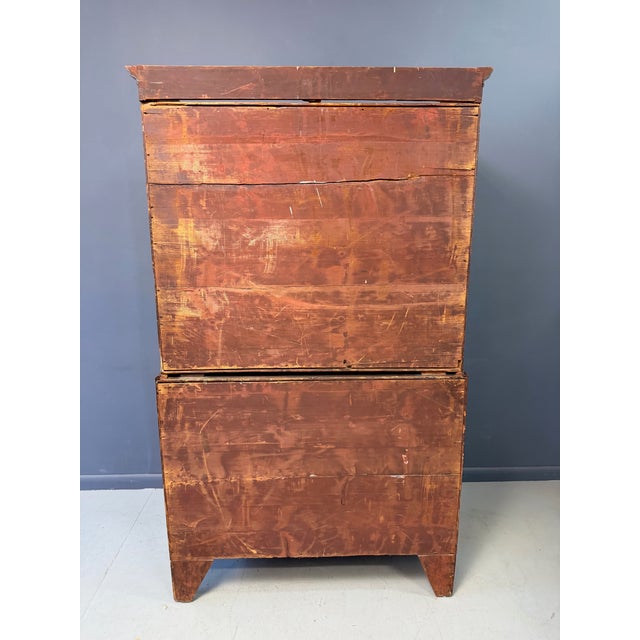 Early 19th Century Federal Period Mahogany Chest on Chest With Original Lion Head Brasses, American For Sale - Image 14 of 14