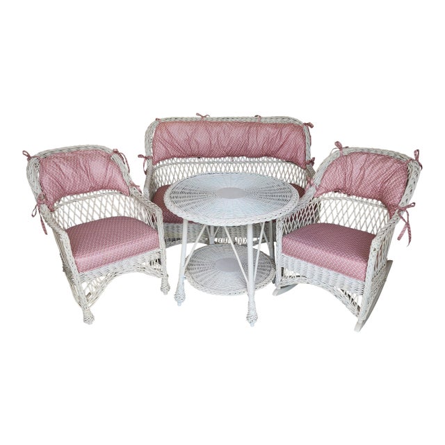 Antique Bar Harbor Wicker 4-Piece Set - In the Manner of Heywood Wakefield For Sale