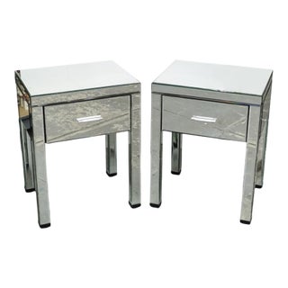 Mid 20th Century Pair of Hollywood Regency Style Mirrored Side Tables For Sale