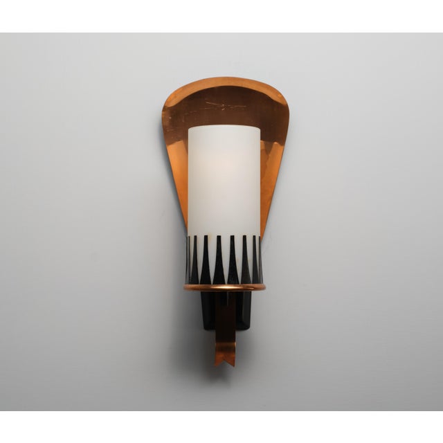 Mid-Century Modern Italian Bronze and Black-Lacquered Steel Wall Sconce with Opaline Glass, 1950s For Sale - Image 3 of 9