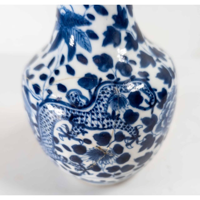 19th Century Chinese Blue and White Bottle Vase With Peony and Dragon, Repaired For Sale - Image 10 of 13