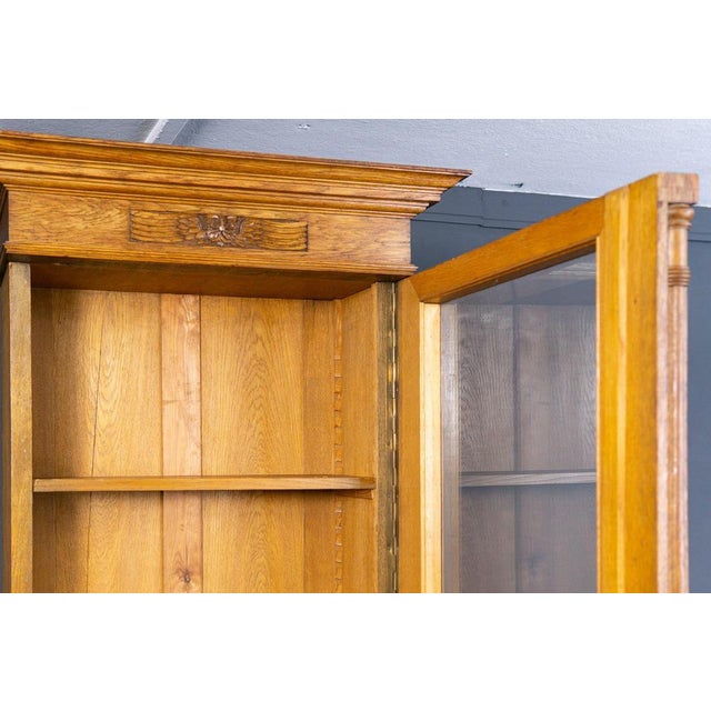 Wilhelminian Display Cabinet in Oak For Sale - Image 3 of 18