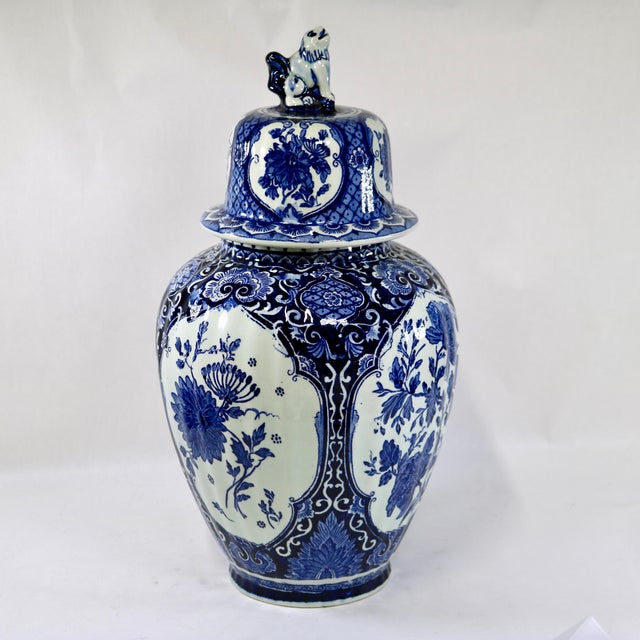 Delft Vintage Large 15" Delft Blue Lidded Baluster Urn Ginger Jar by Boch for Royal Sphinx For Sale - Image 4 of 11