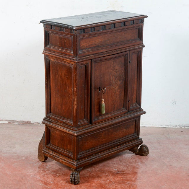 This elegant small cabinet, which can also be used as an antique bedside table, is a fine example of cabinetmaking....