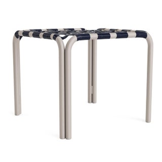 Brown Jordan Kantan Aluminum Stacking Stool/Occasional Table, Vinyl Lace, Dove frame with Marine fabric For Sale