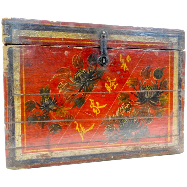 19th Century Hand-Painted Chinese Storage Chest For Sale