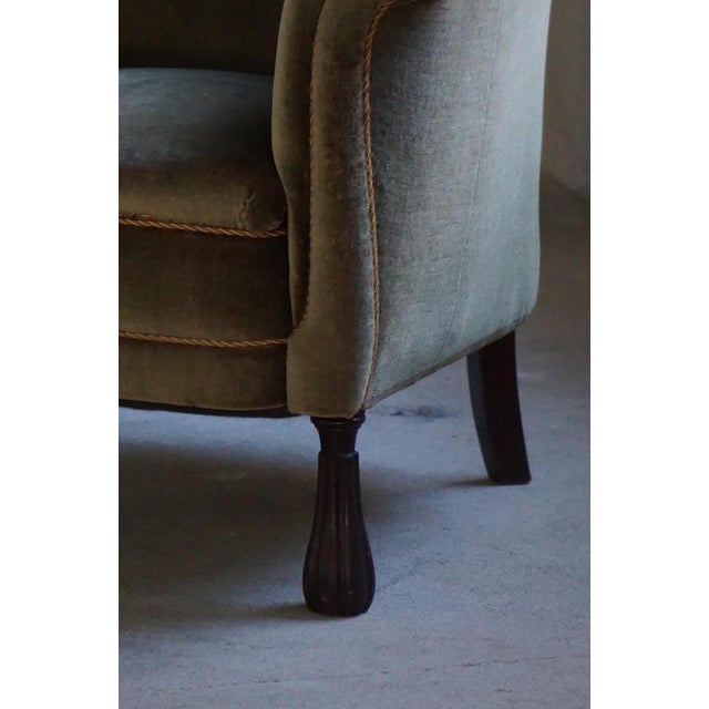 Mid-20th Century Danish Shell Lounge Chairs in Green Velvet, 1940s, Set of 2 For Sale - Image 10 of 18