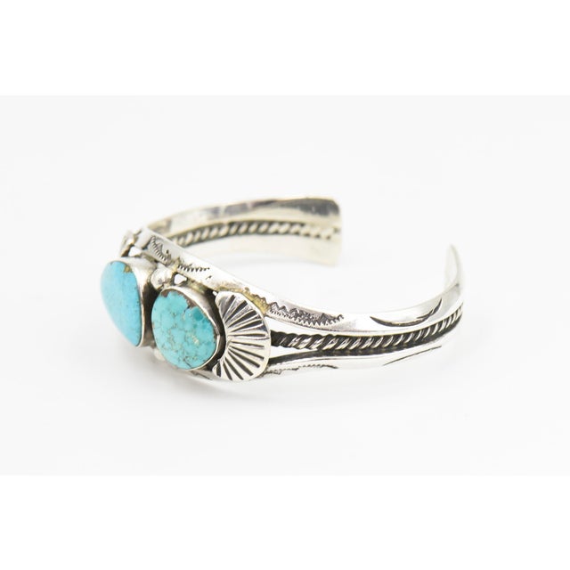 Late 20th Century Southwestern Navajo Turquoise and Sterling Silver Cuff Bracelet by Delbert Chatter For Sale - Image 9 of 11