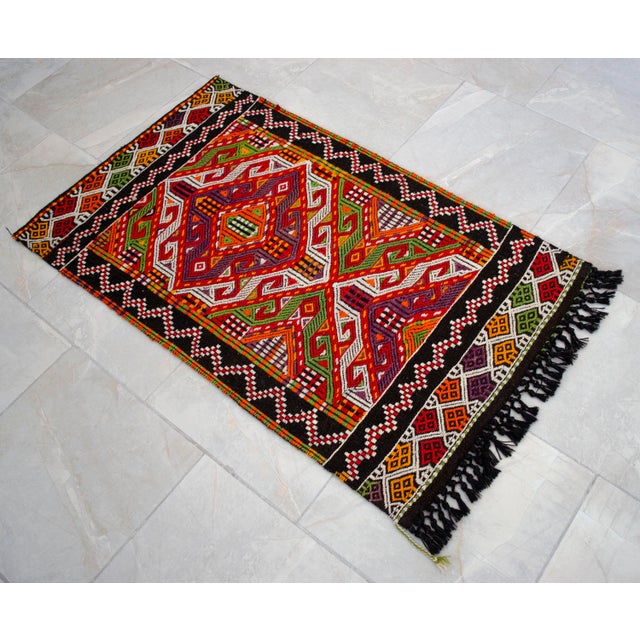 Vintage Handmade Anatolian Nomad rug Dimension: 28 x 45.7 inches Material : Wool on goat hair. Origin: Mut Age: About...
