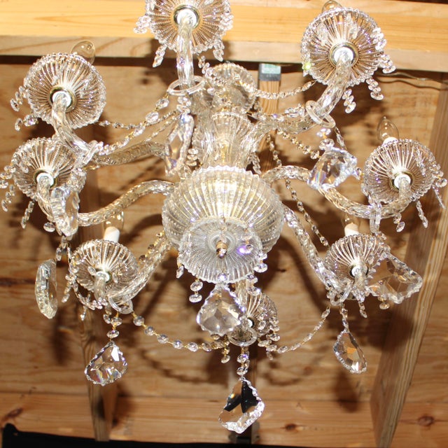 1970s Vintage Georgian Style Hand Cut Crystal 8-Arm Chandelier For Sale - Image 5 of 10