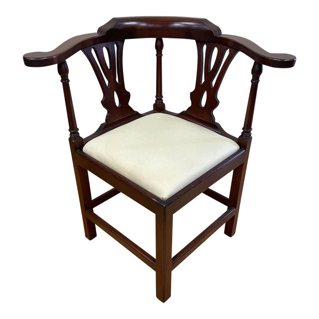 1980s Vintage The Bartley Collection Furniture Solid Mahogany Corner