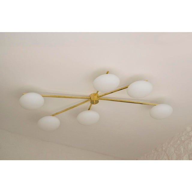 Ceiling Lamp in Brass and Murano Glass in the style of Angelo Lelli for Arredoluce For Sale - Image 5 of 10