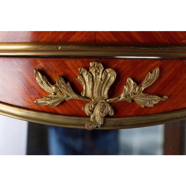 Brown 20th Century French Louis XV Style Vitrine For Sale - Image 8 of 11