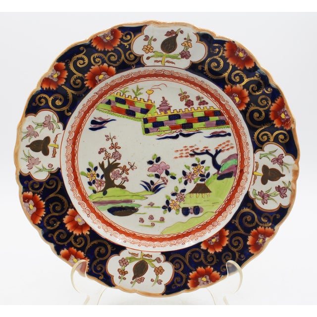 English Circa 1813-1825 English Pair of Mason's "The Great Wall of China" Pattern Plates For Sale - Image 3 of 9