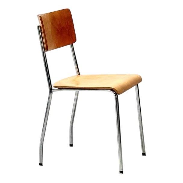 Forum II Stacking Chair from Horgen Glarus For Sale