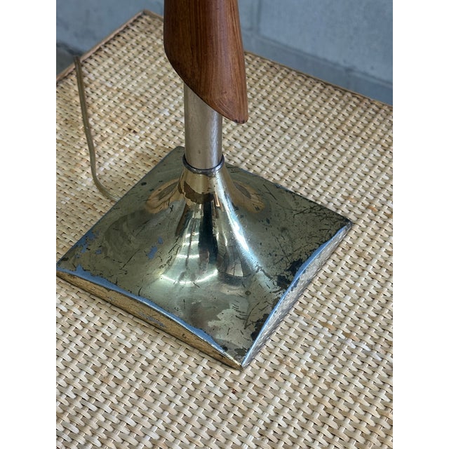 1960s Mid-Century Modern Walnut and Brass Sculptural Lamps After Laurel - Pair For Sale - Image 12 of 12