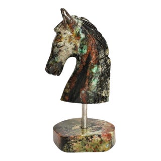 Natural Emerald Gemstone Horse Bust Hand Carved For Sale