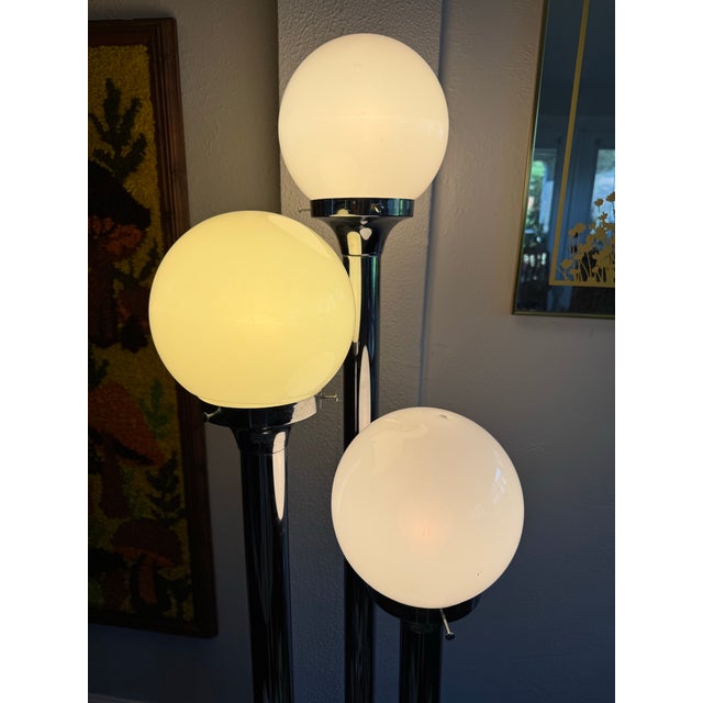 1970s Vintage Mid‑Century Modern Chrome Floor Lamp For Sale - Image 5 of 12