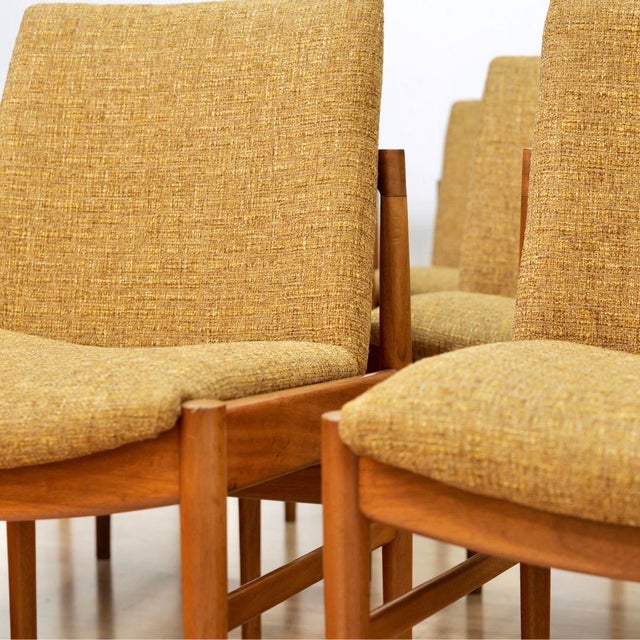 Beithcraft 1960s Set of Eight Mid Century Dining Chairs Attributed Beithcraft of Scotland For Sale - Image 4 of 14