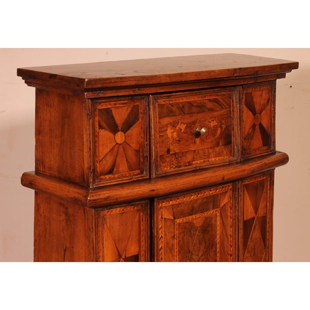 Brown 16th Century Renaissance Italian Oratory in Blond Walnut with Inlays For Sale - Image 8 of 15