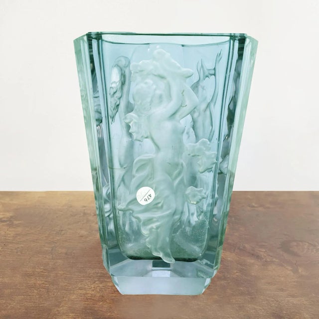 Italian Art Deco Green-Blue Alexandrite Glass Vase with Female Figure, 1900s For Sale - Image 4 of 11
