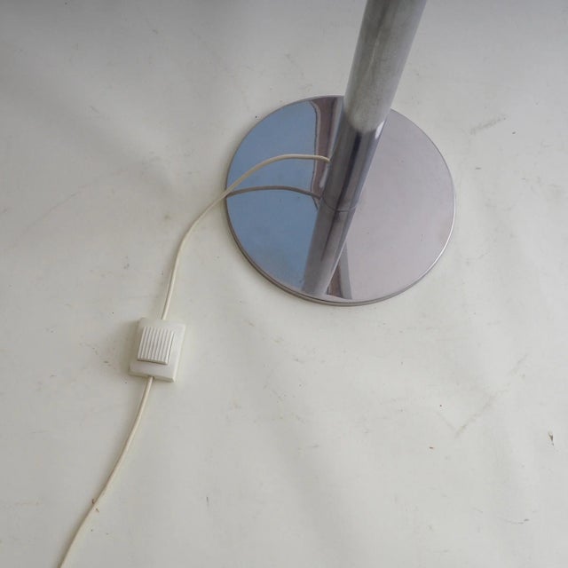 White Floor Lamp by Luigi Massoni for Guzzini, 1970s For Sale - Image 8 of 12