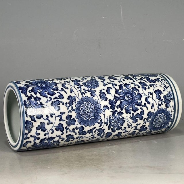 Blue & White Porcelain Floral Brush Pot For Sale - Image 4 of 9