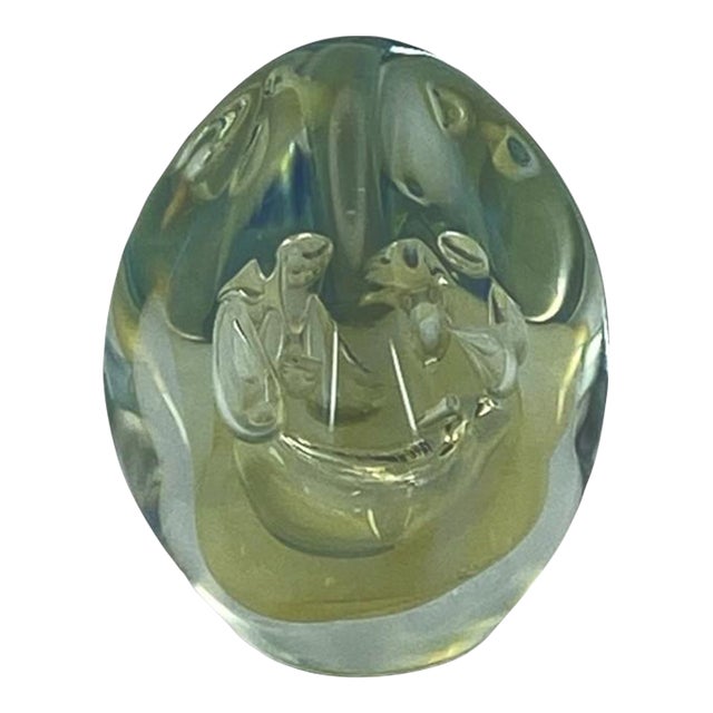 1990s Robert Eickholt Egg Paperweight 3-Sided Opalescent Glows 4.5” Vintage Signed For Sale
