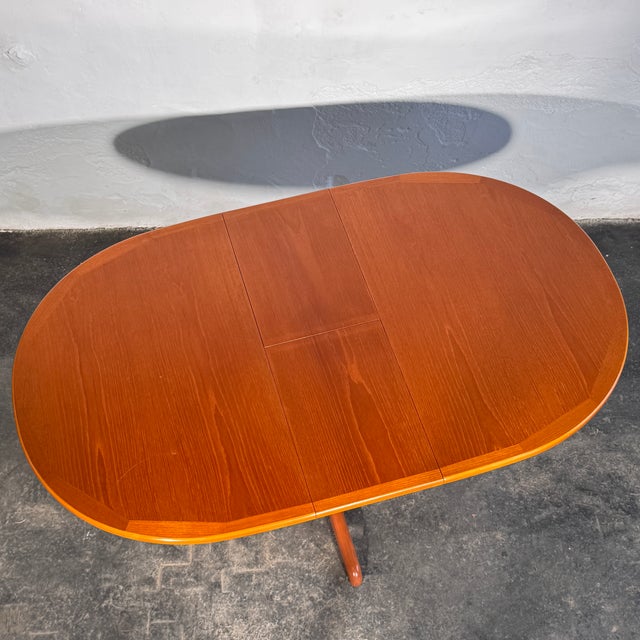 Wood British Oval Extendable Teak Dining Table, 1960s For Sale - Image 7 of 13