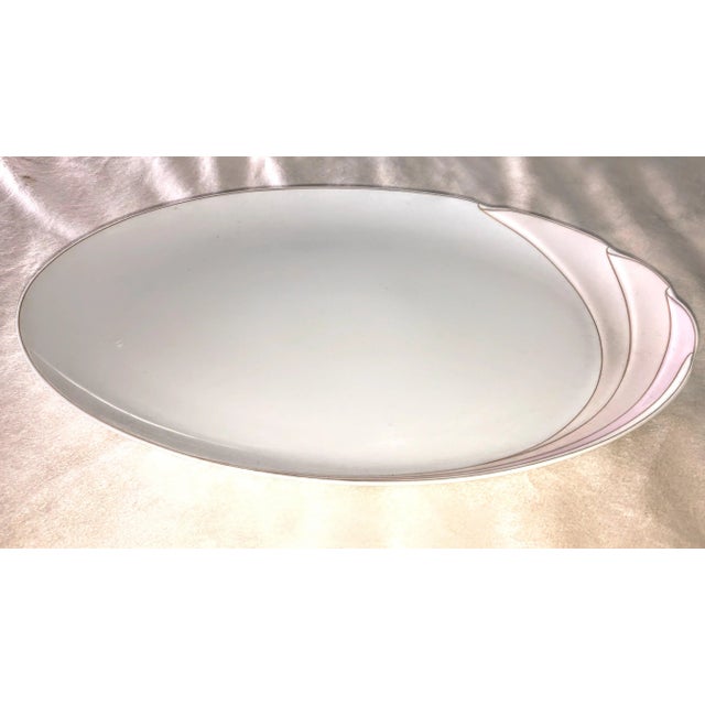 1980s 80s en Vogue for Maxim's of France by Hutschenreuther of Germany Oval Serving Platter For Sale - Image 5 of 5