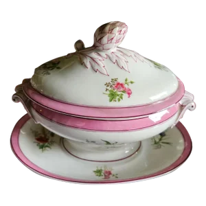 Beautiful Old Paris Covered Sauce Tureen With Wildflowers and Raspberry Banding Kerr Philadelphia