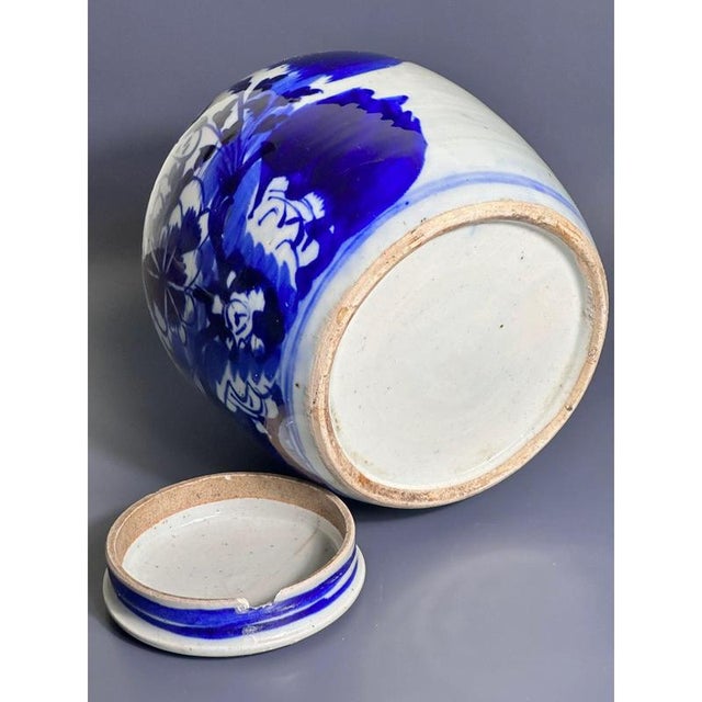 Blue Chinese Blue and White Ceramic Ginger Jar with Lid, Late 19th Century For Sale - Image 8 of 9