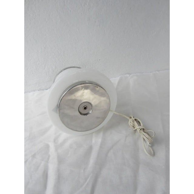 1970s White Glass Table Lamp by Arredoluce For Sale - Image 4 of 6