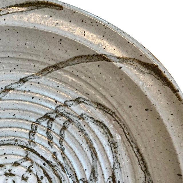 1980's Abstract 22" Stoneware Charger - By Ken Edwards - Montana For Sale - Image 4 of 9