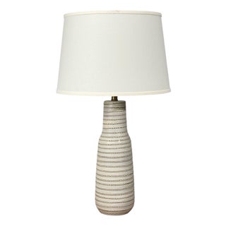 1960s Gordon & Jane Martz, Large Table Lamp, Light Grey Ceramic, Usa For Sale