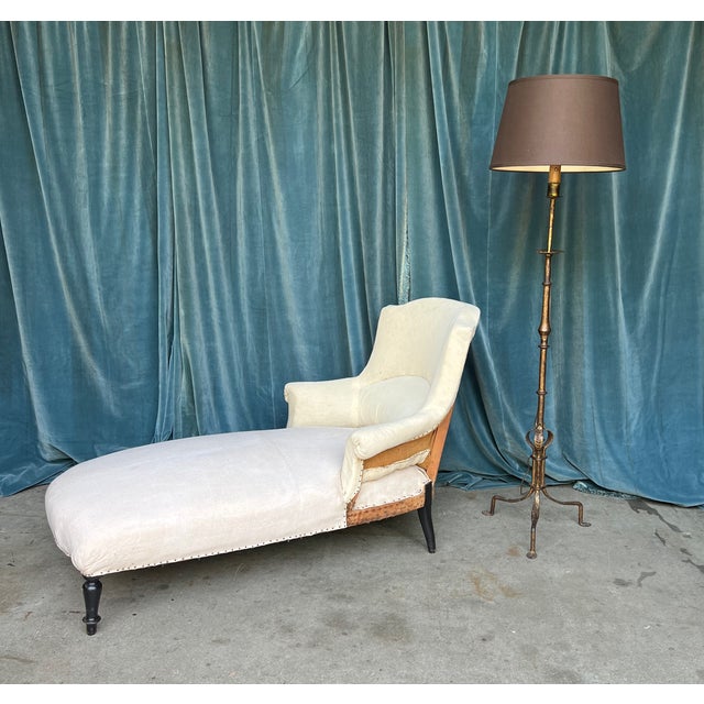 French 19th Century Chaise Longue in Muslin For Sale - Image 10 of 13