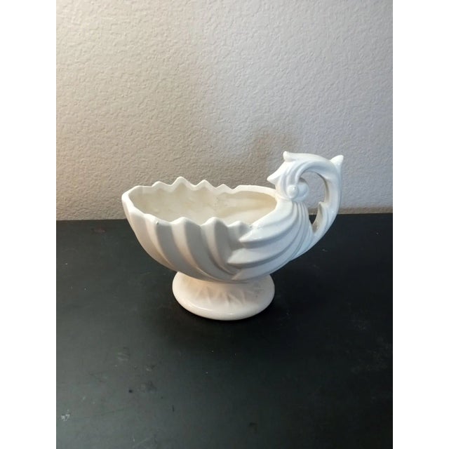 1950s McCoy Beige Scalloped Planter For Sale In Dallas - Image 6 of 7